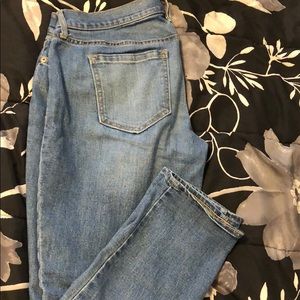 Old navy boyfriend cut Capri